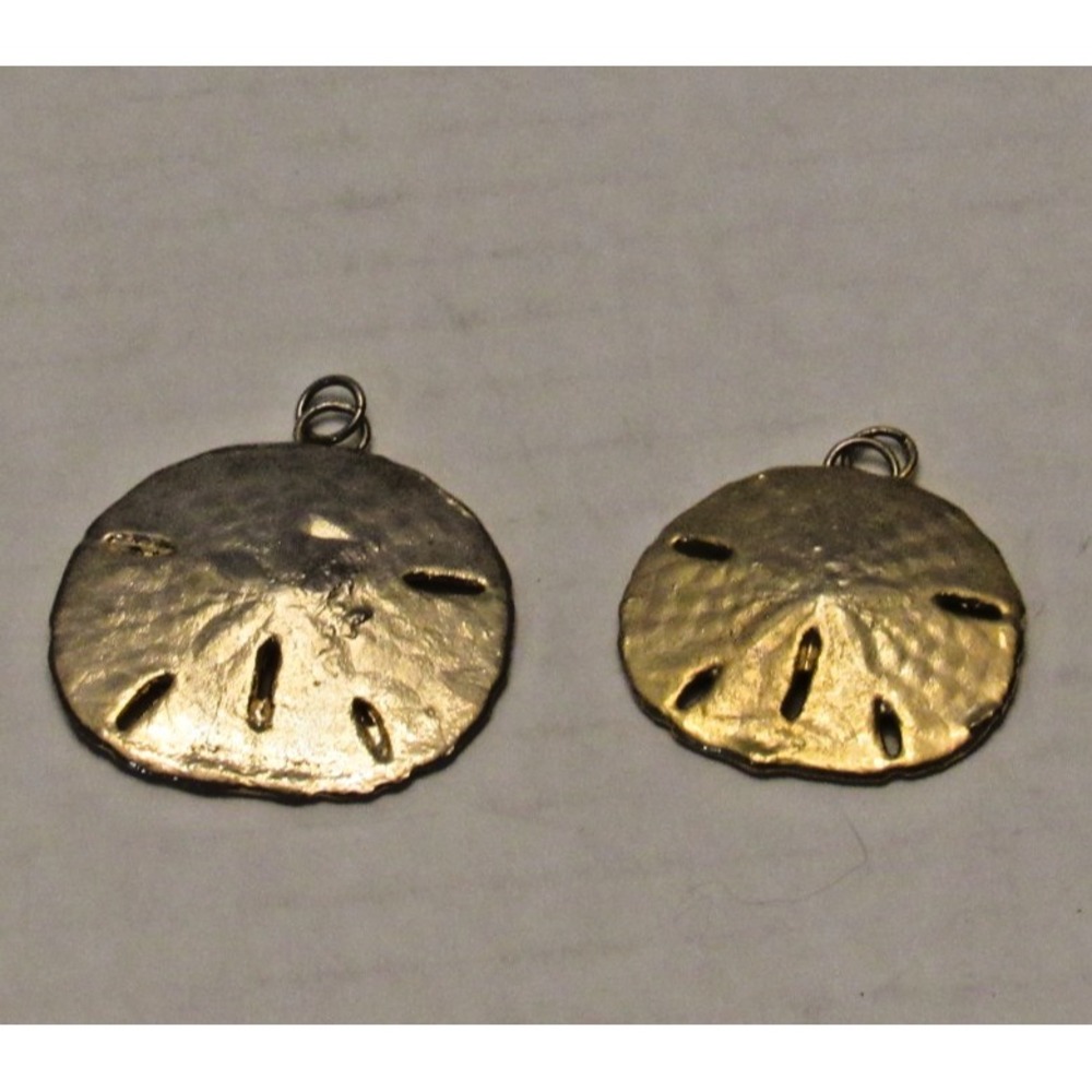 Vintage Gold Tone Sand Dollar Charms Hammered Metal Beach Pendants Set of 2‎